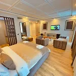 Royal East 4*