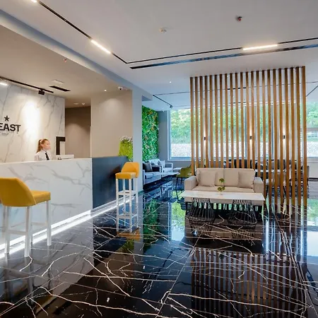 Royal East 4*