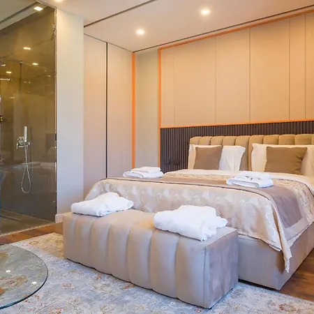 Royal East 4*