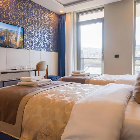 Royal East 4*