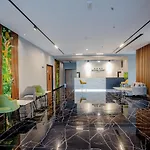 Hotel Royal East