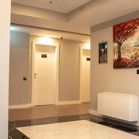 Royal East Szálloda