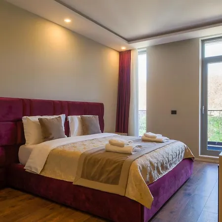 Royal East Mjull-Bethore