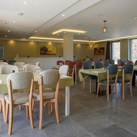 Royal East Szálloda 4*