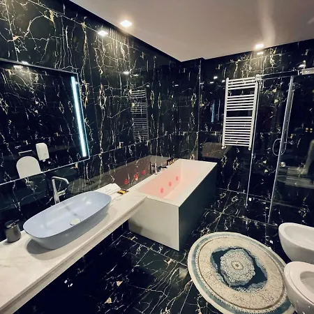 Hotel Royal East