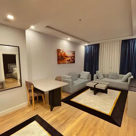 Royal East ホテル