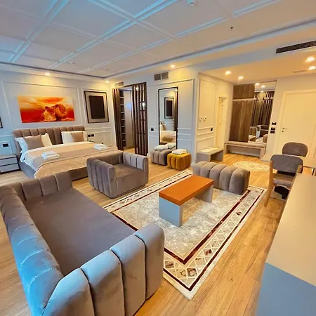 ホテル Royal East