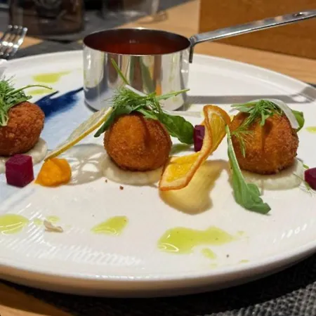 Royal East ホテル