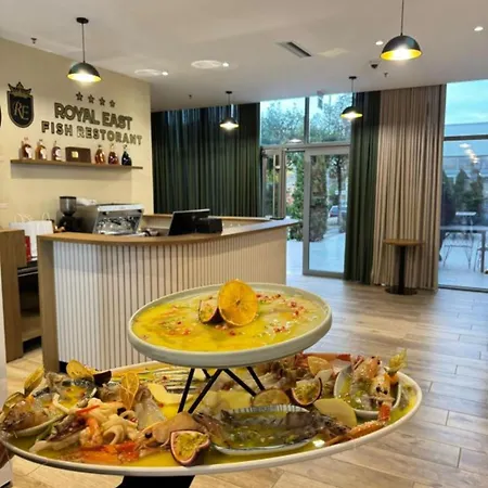 Hotel Royal East Mjull-Bathore