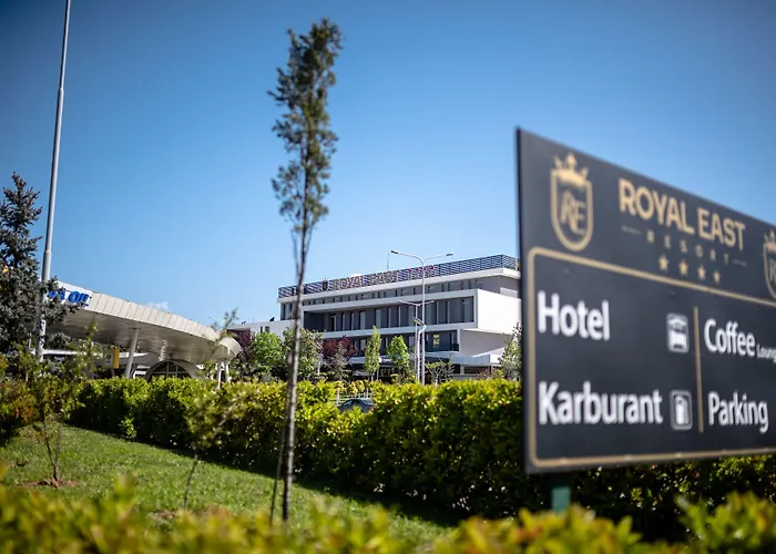 Royal East Hotel 4*