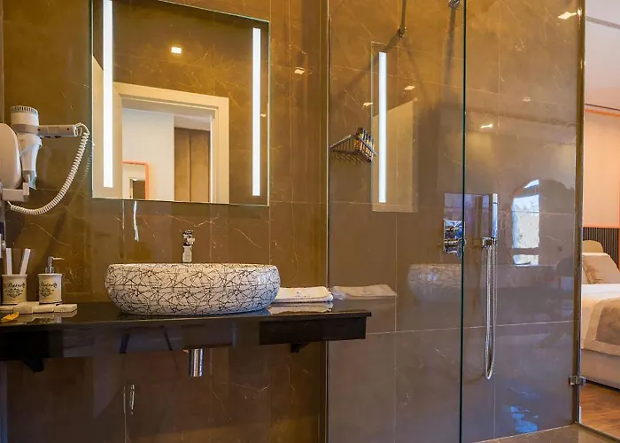 Hotel Royal East Mjull-Bathore